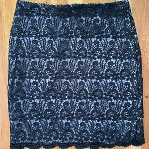 Ann Taylor Black Lace Skirt Size 10 Petite